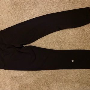 Lululemon Black, HR wunder train leggings size 6, 23”, Like New, EUC